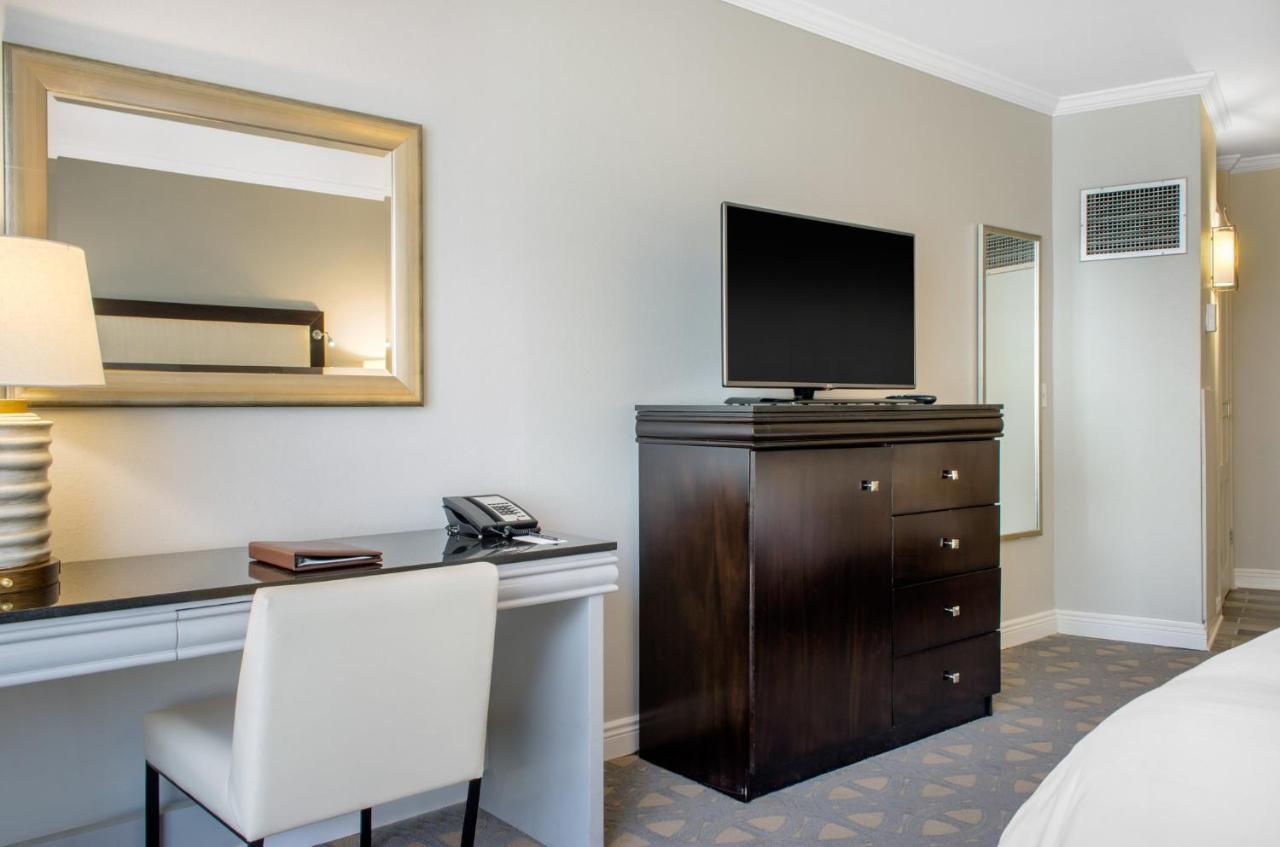 Riverfront Hotel New Orleans